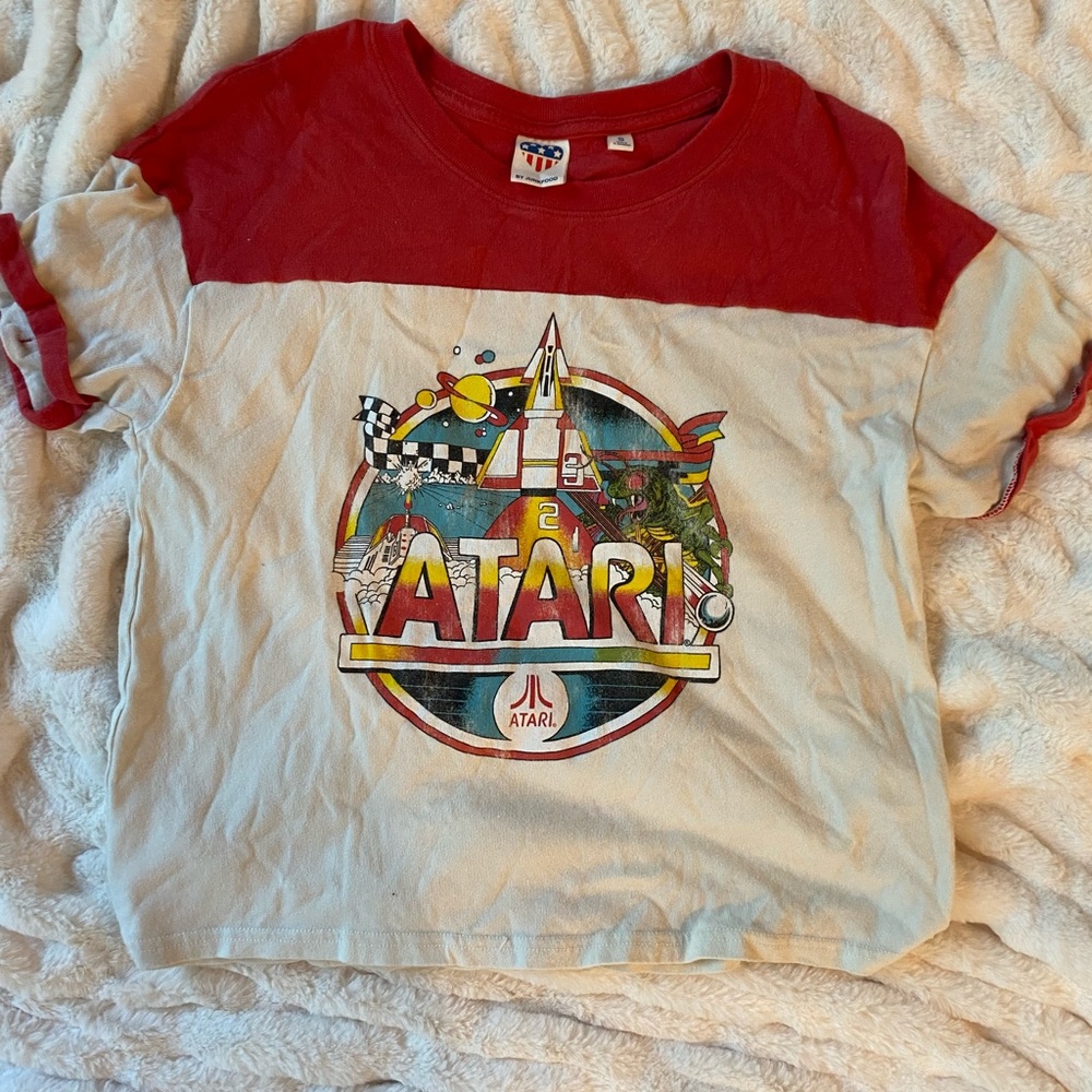 Graphic Tee bundle (6 shirts total)